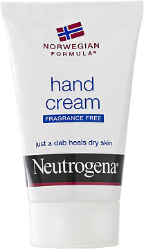 handcream Neutrogena. things you cannot miss in you backpack for a gap year 